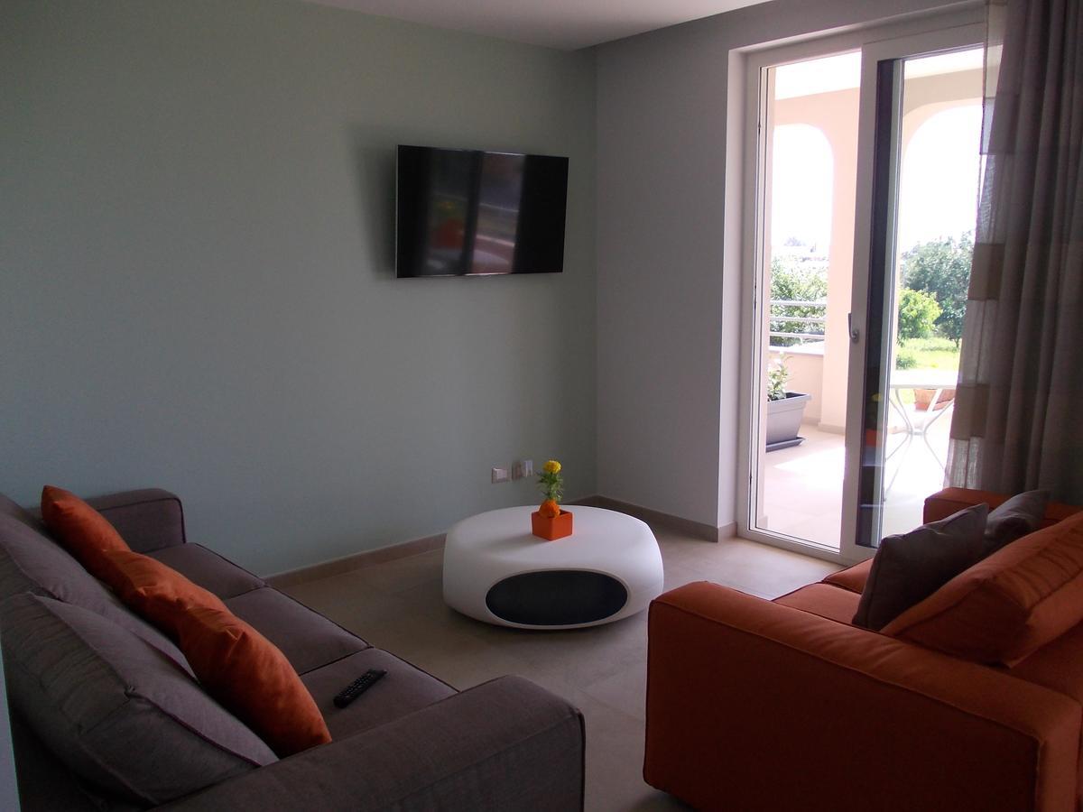 Lauro Luxury Couette-café